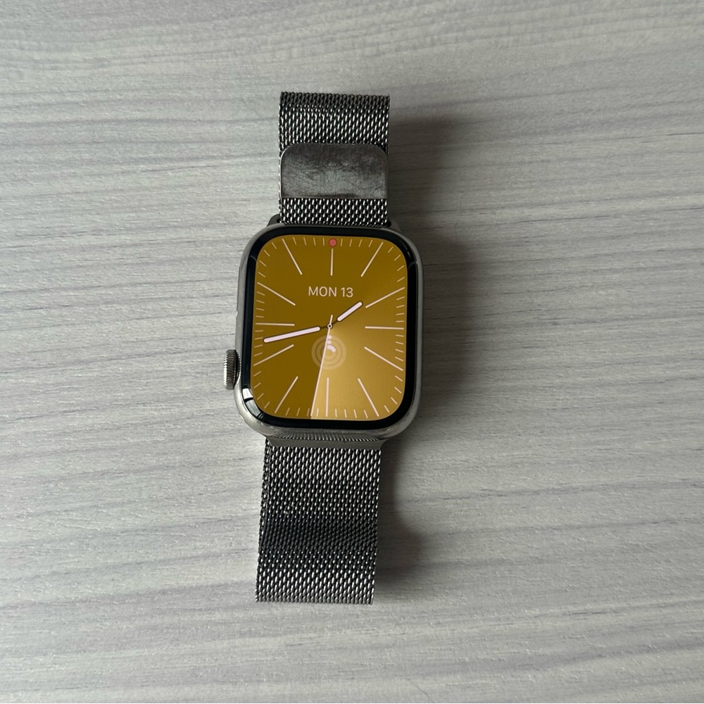 Apple Watch Series 7 - Cellular + GPS